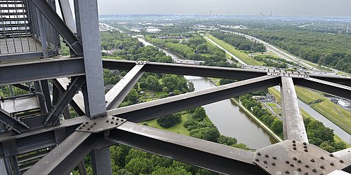 Der Ausblick vom Gasometer auf die Stadt Oberhausen.